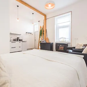 https://rose-trees-apartment.inbudapesthotels.com
