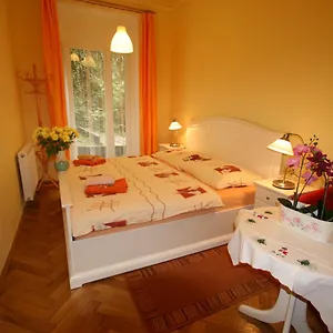 https://apartment-no-12-trit-29.karlovyvary-hotels.com